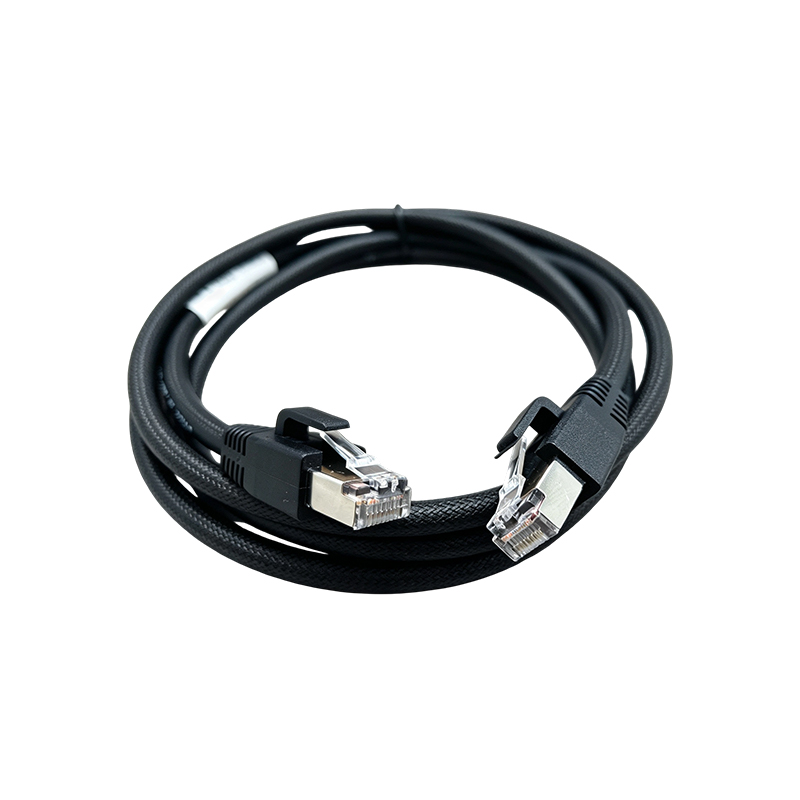S6-L-T04-1.5 Punottu suojattu teollisuus-Ethernet-kaapeli